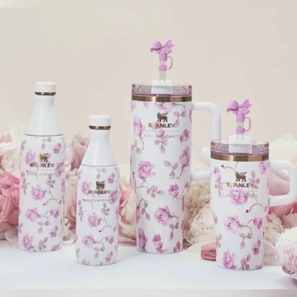 New in Box Stanley LoveShackFancy Ribbon Rosa 40oz Quencher Tumbler Floral Pink - Picture 3 of 10